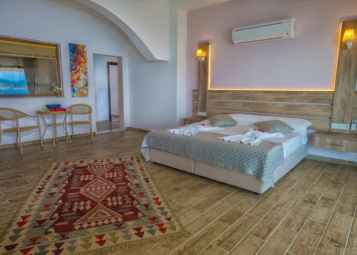 Hotel The *