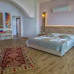 Hotel The *