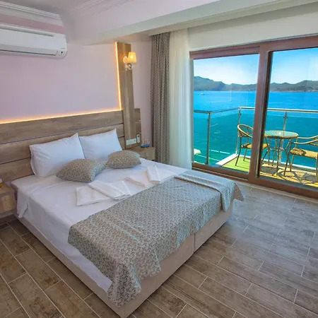Hotel The *