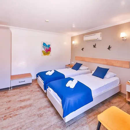 Hotel The *